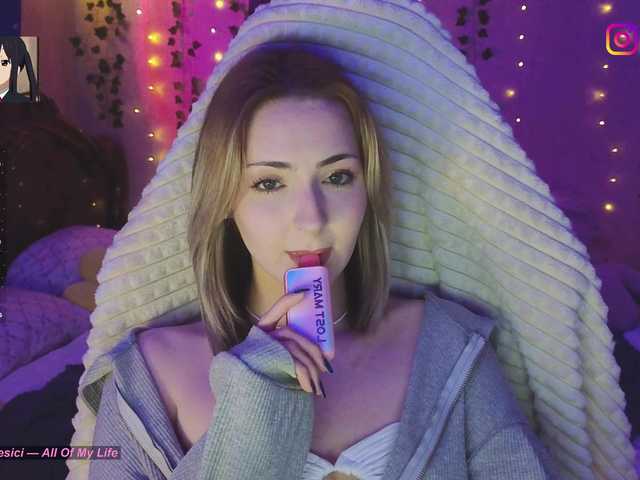LollyGirlMoon