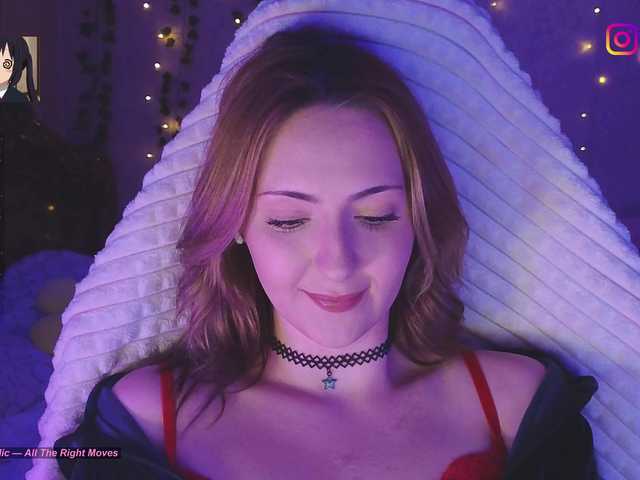 LollyGirlMoon live cam on BongaCams
