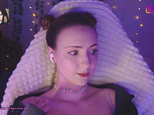 LollyGirlMoon live cam on BongaCams