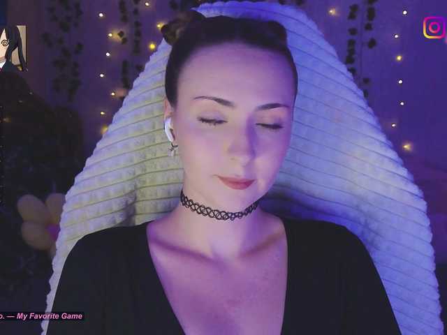 LollyGirlMoon live cam on BongaCams