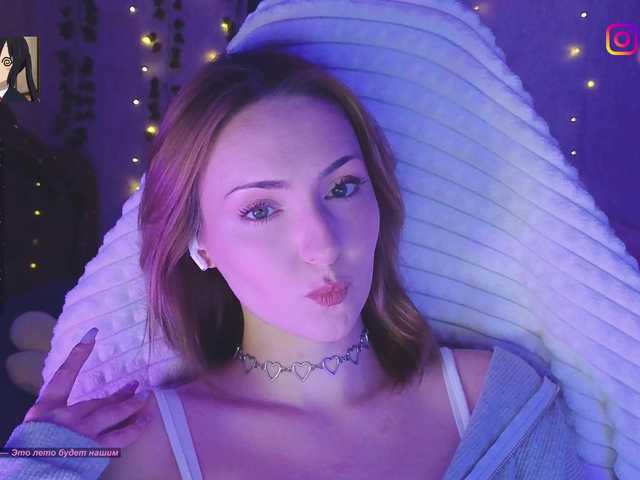 LollyGirlMoon live cam on BongaCams