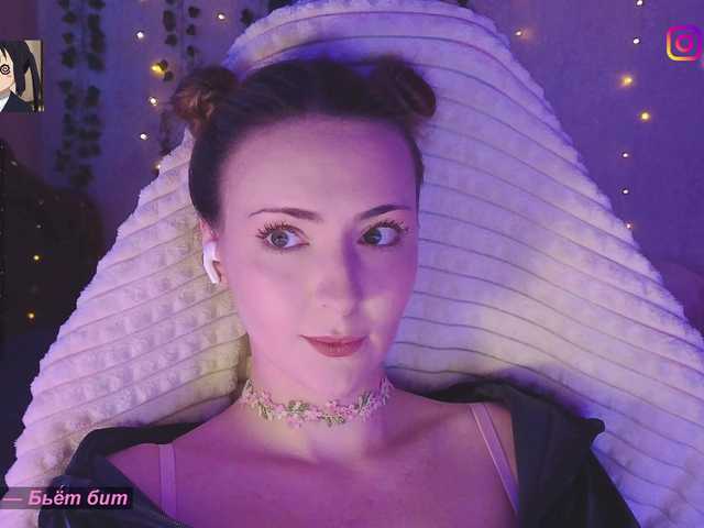 LollyGirlMoon live cam on BongaCams