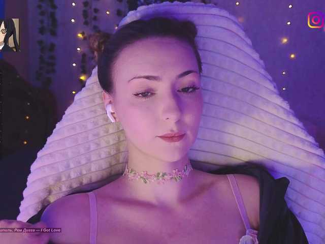 LollyGirlMoon live cam on BongaCams