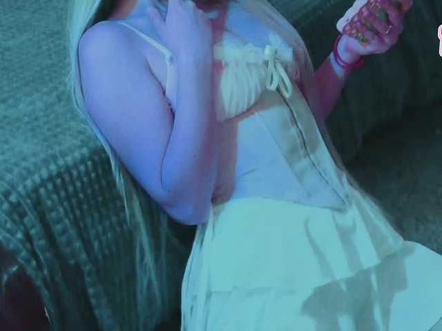 LollyGirlMoon live cam on BongaCams