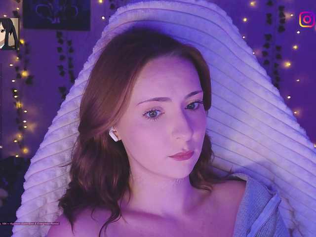 LollyGirlMoon live on BongaCams