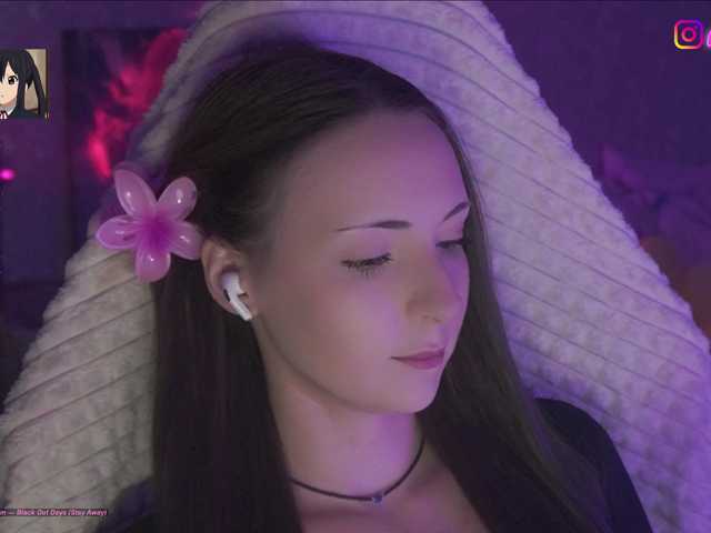 LollyGirlMoon live cam on BongaCams