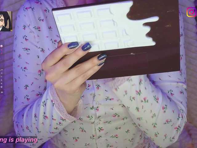 LollyGirlMoon's BongaCams show and profile