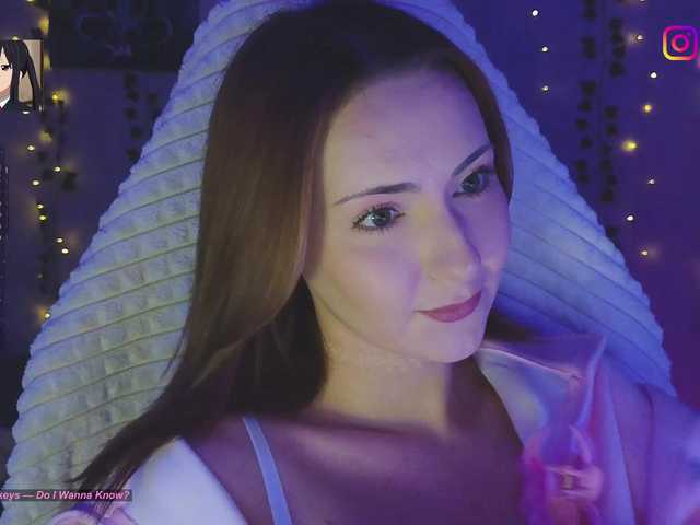 LollyGirlMoon live cam on BongaCams