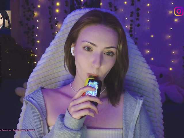 LollyGirlMoon live cam on BongaCams