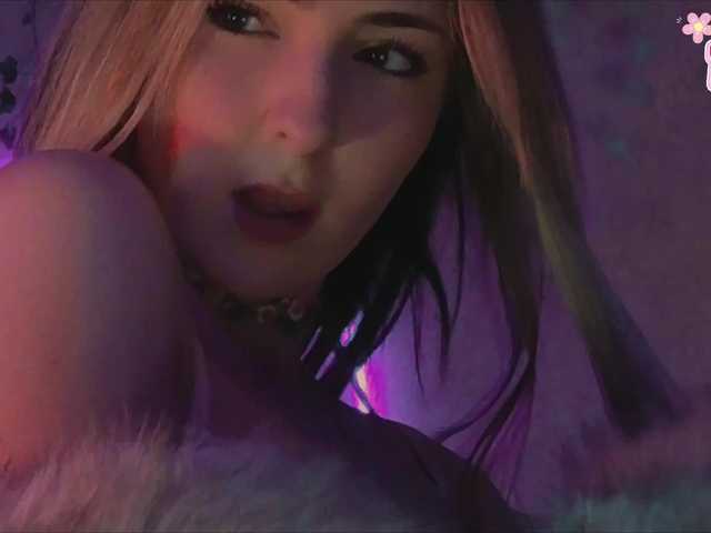 LollyGirlMoon live cam on BongaCams