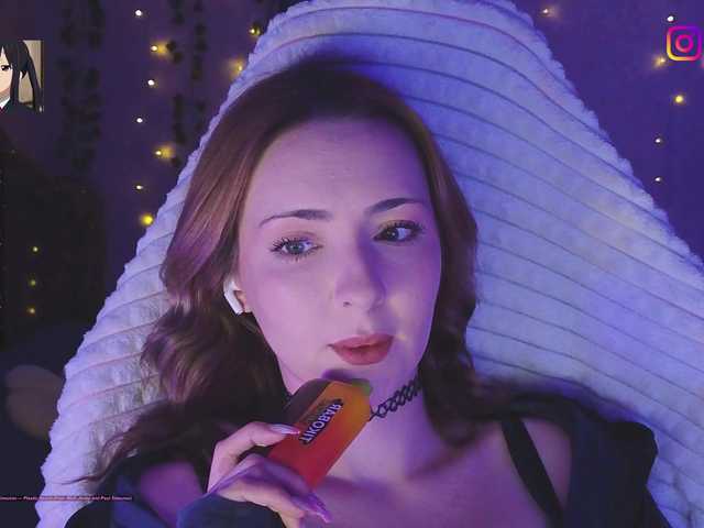 LollyGirlMoon live cam on BongaCams