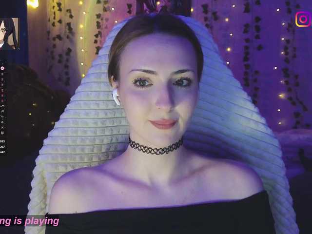 LollyGirlMoon's BongaCams show and profile