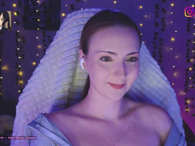 LollyGirlMoon live cam on BongaCams