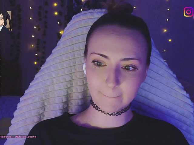 LollyGirlMoon live cam on BongaCams