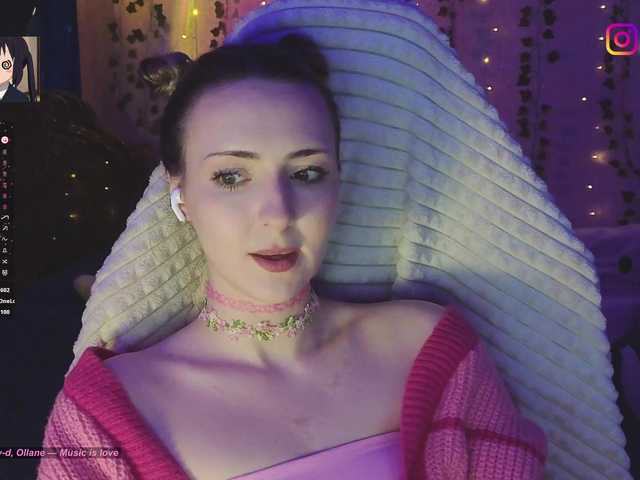 LollyGirlMoon's BongaCams show and profile