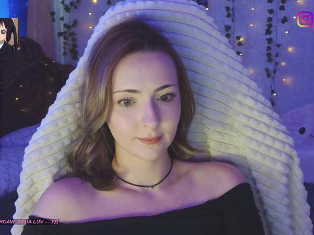 LollyGirlMoon live cam on BongaCams