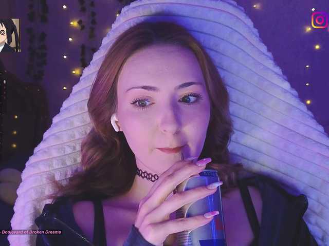 LollyGirlMoon live cam on BongaCams