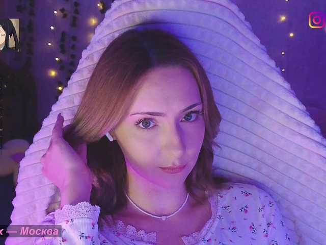 LollyGirlMoon live cam on BongaCams