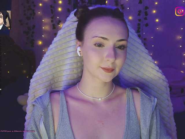 LollyGirlMoon live cam on BongaCams