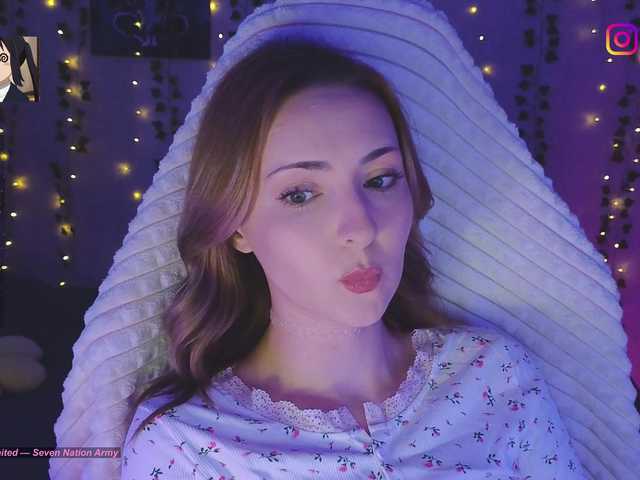 LollyGirlMoon live cam on BongaCams