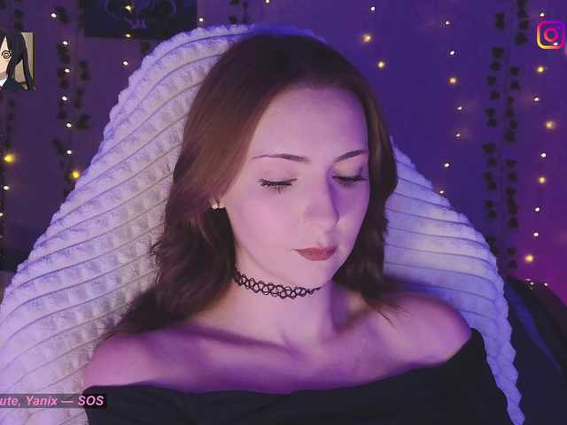 LollyGirlMoon live cam on BongaCams