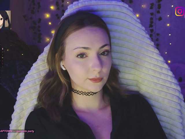 LollyGirlMoon live cam on BongaCams