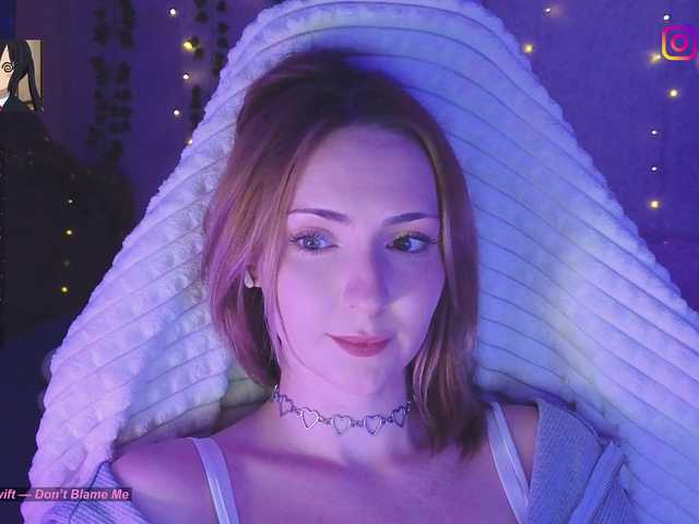 LollyGirlMoon live cam on BongaCams