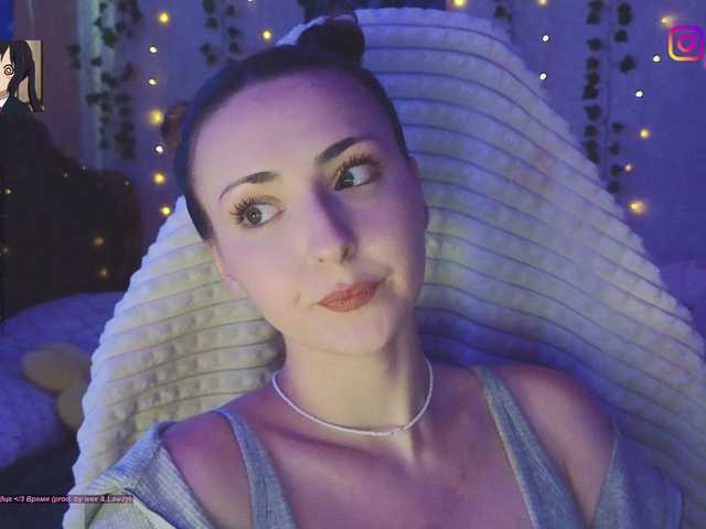 LollyGirlMoon live cam on BongaCams