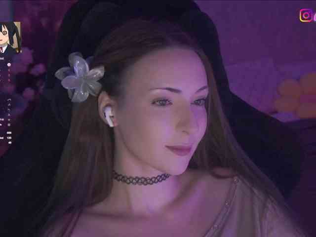 LollyGirlMoon LollyGirlMoon