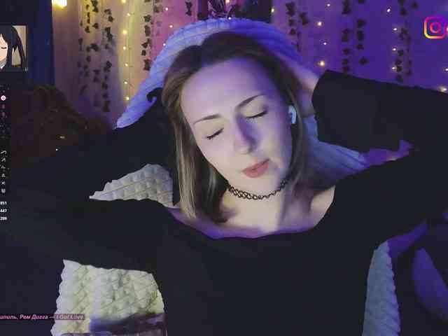 LollyGirlMoon LollyGirlMoon