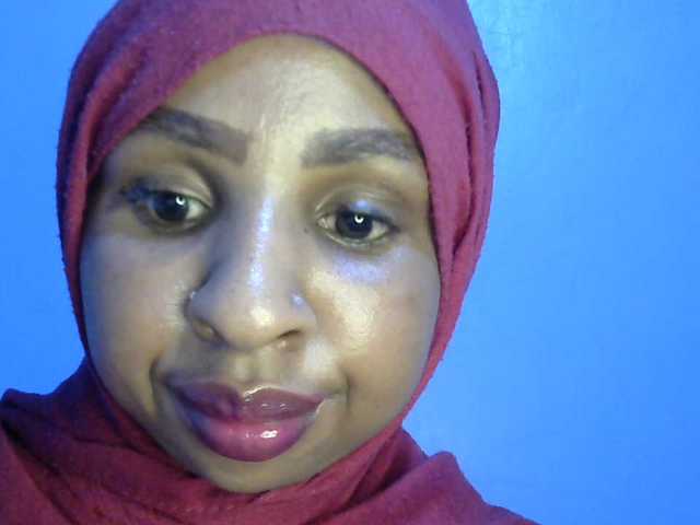 misskatrinah002, live now on BongaCams
