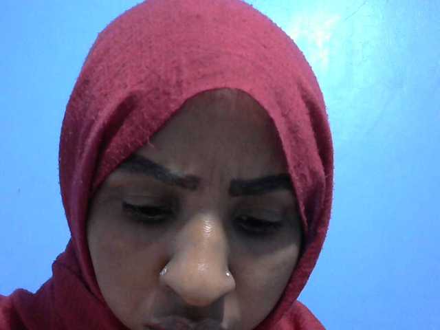 misskatrinah002 live cam on BongaCams