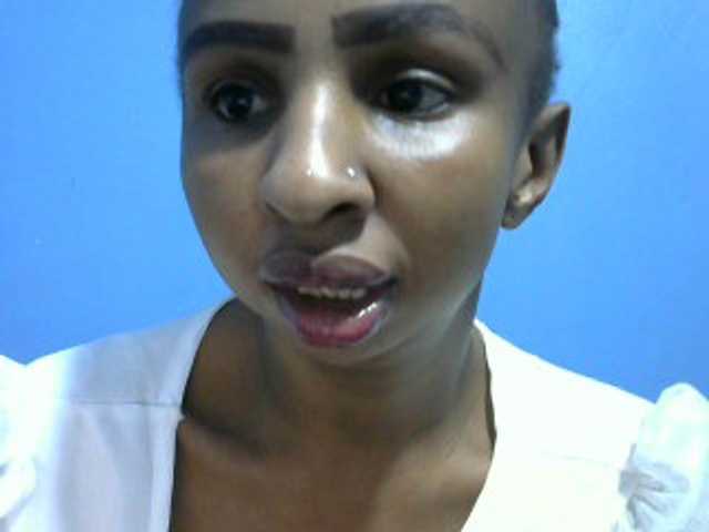 misskatrinah002 live cam on BongaCams