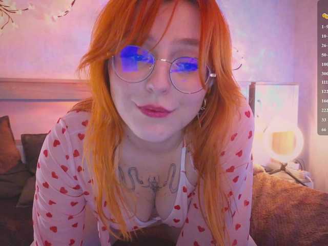 YourfoxAlice live cam on BongaCams
