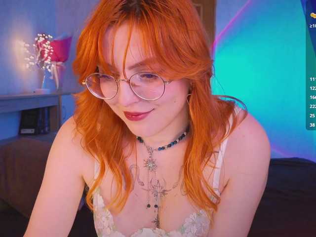 YourfoxAlice live cam on BongaCams