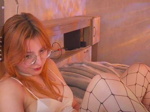 YourfoxAlice live cam on BongaCams
