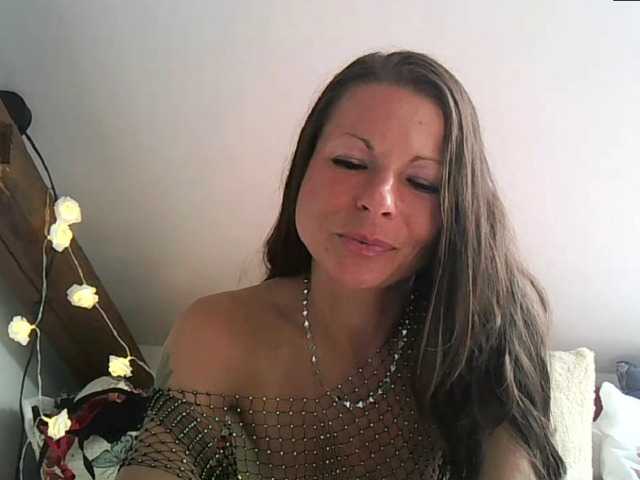 MilfNinna live webcam show