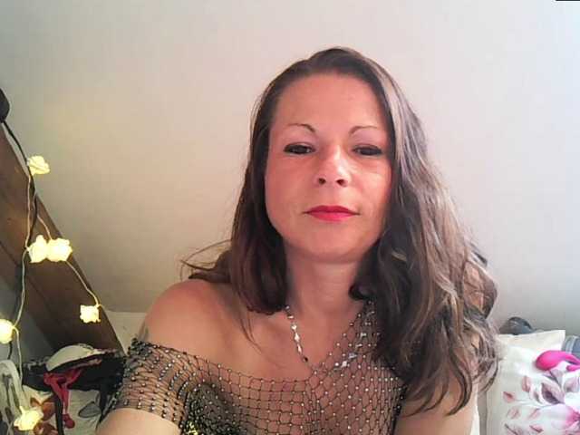 MilfNinna live webcam show