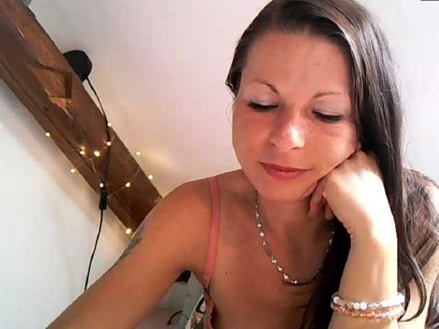 MilfNinna live cam on BongaCams