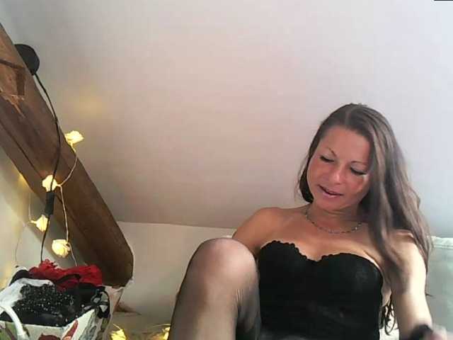 MilfNinna live cam on BongaCams