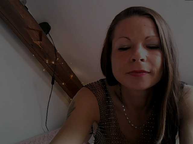 MilfNinna live cam on BongaCams