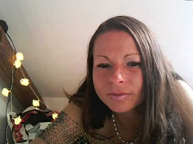 MilfNinna live webcam show