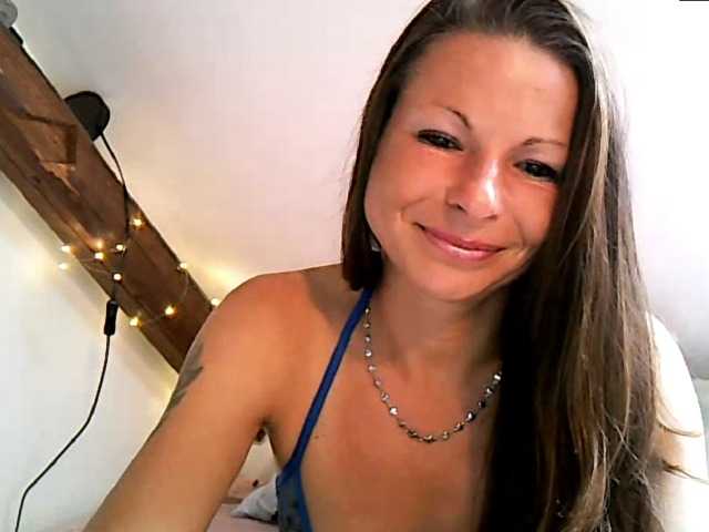 Profile thumbnail for MilfNinna