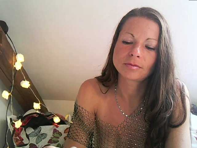 MilfNinna live webcam show