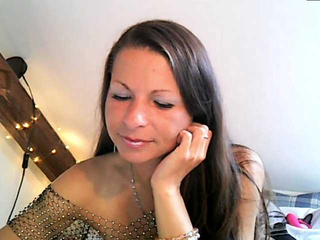 MilfNinna live cam on BongaCams