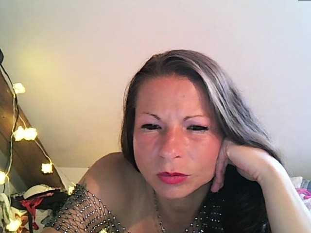 MilfNinna live webcam show