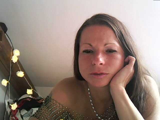 MilfNinna live webcam show