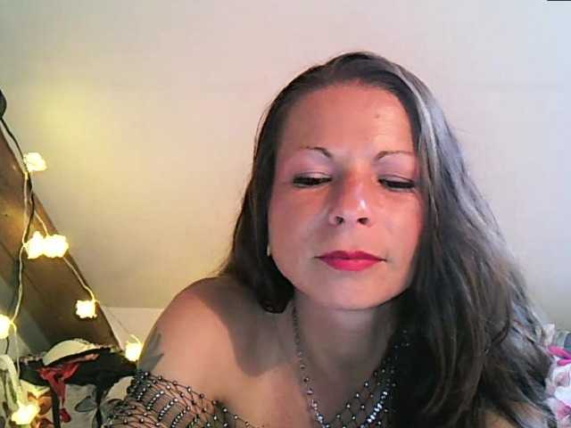 MilfNinna live webcam show