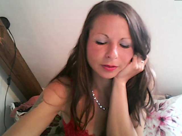 MilfNinna live cam on BongaCams