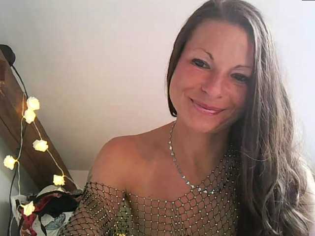 MilfNinna live webcam show